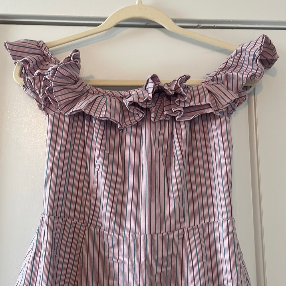 WAYF Dress in beautiful color with stripes Size M